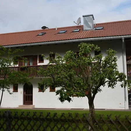 Bergidyll Apartman *